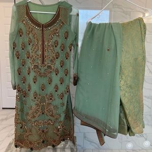 Pakistani outfit